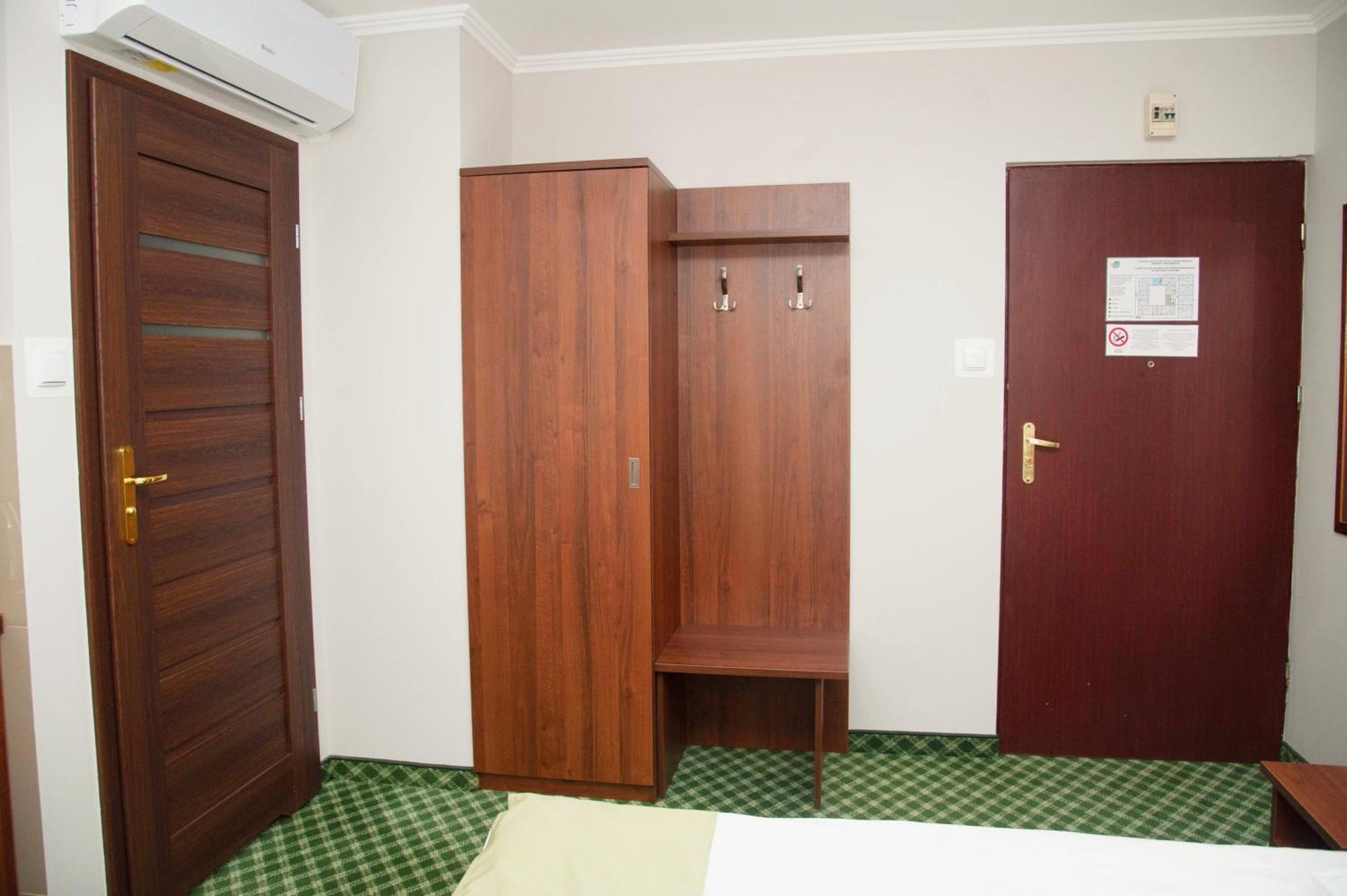 Hit Apartments Warsawa Bagian luar foto