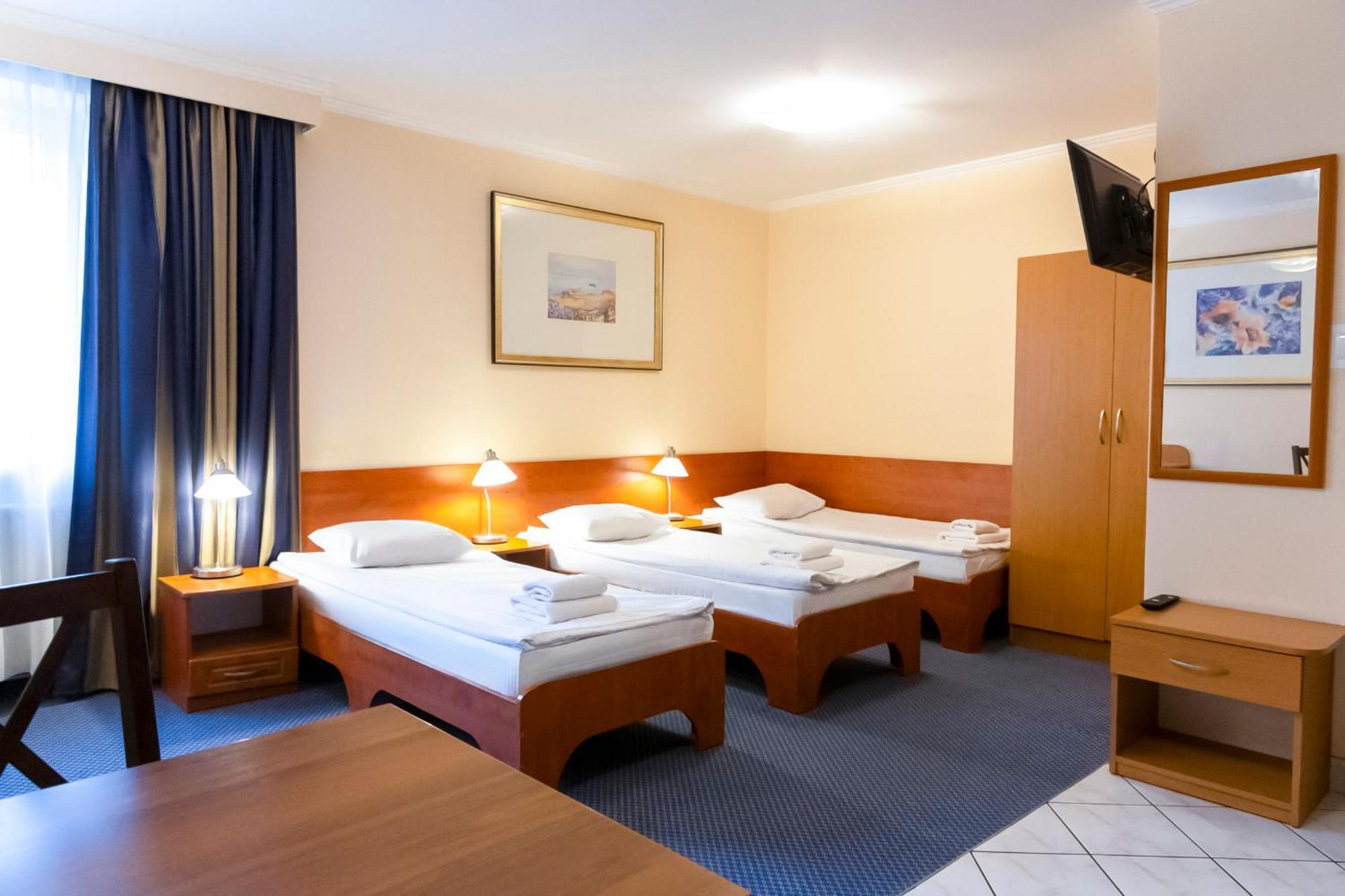 Hit Apartments Warsawa Bagian luar foto