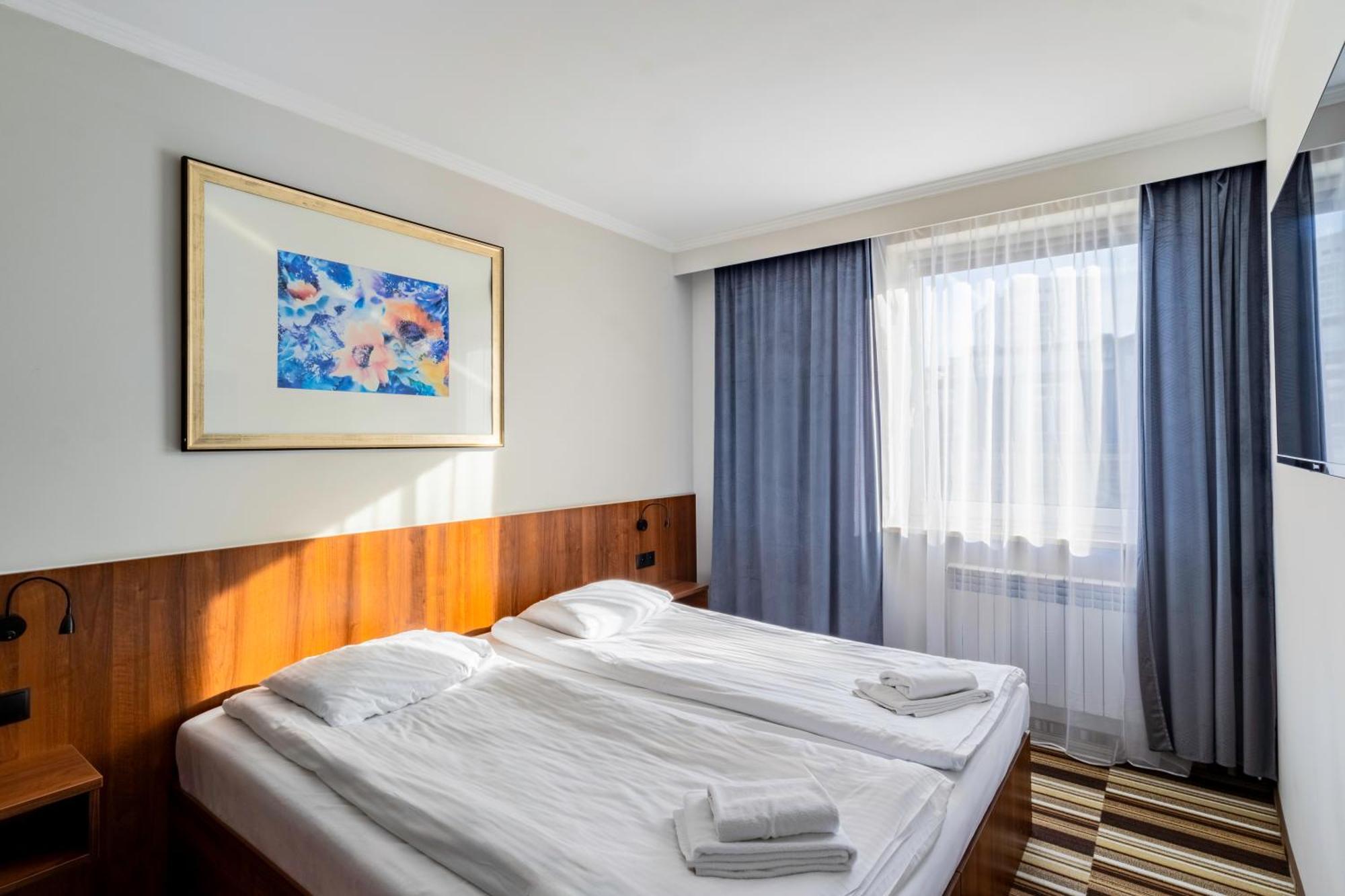 Hit Apartments Warsawa Bagian luar foto