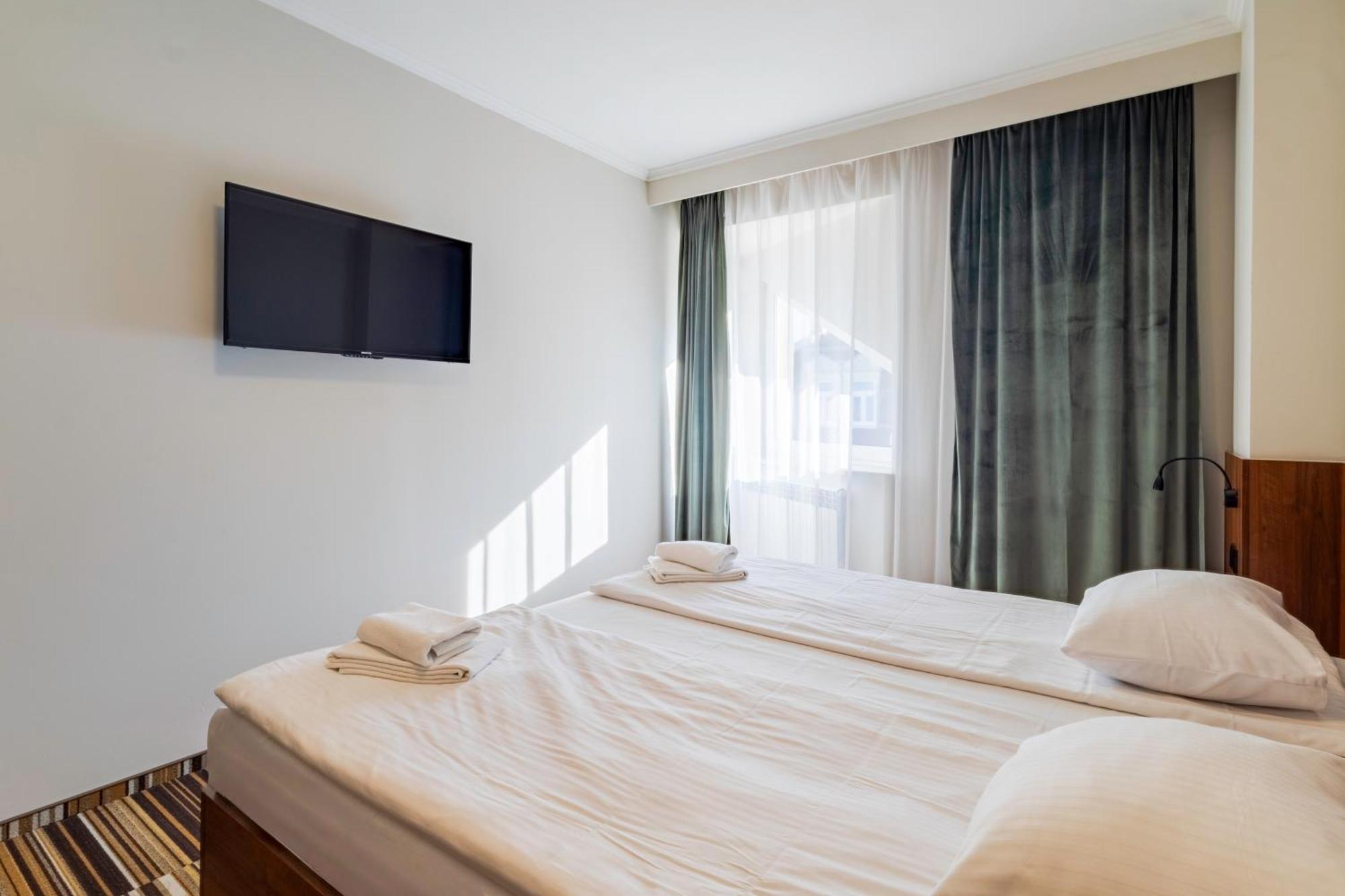 Hit Apartments Warsawa Bagian luar foto