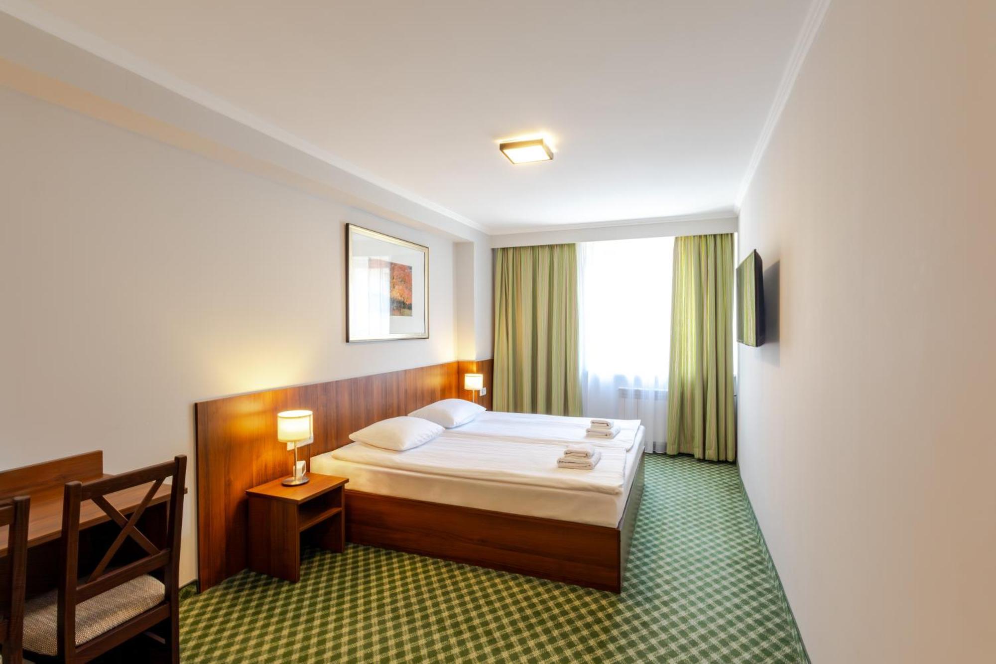 Hit Apartments Warsawa Bagian luar foto