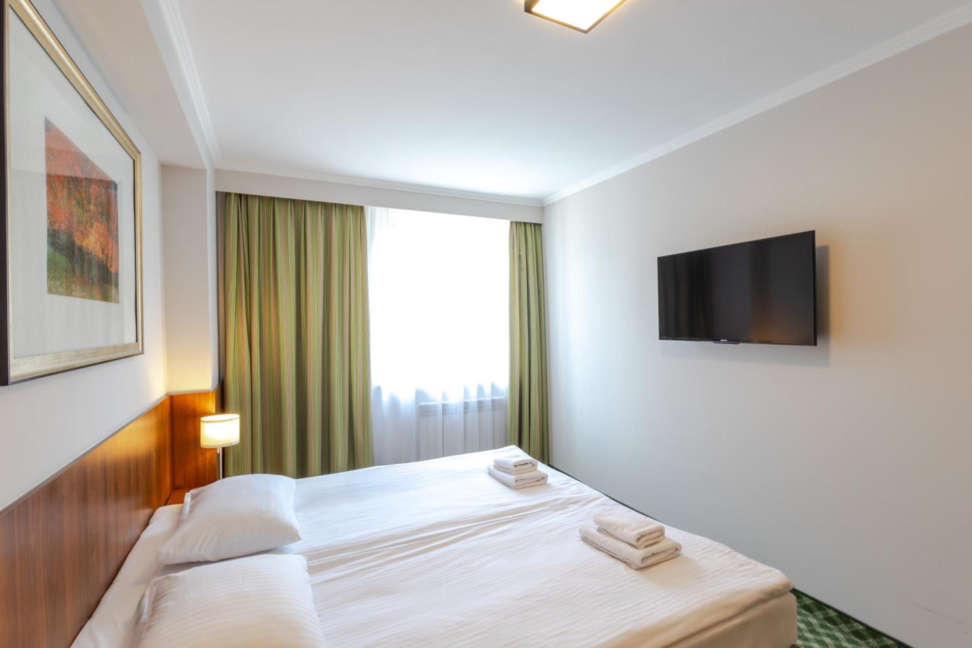 Hit Apartments Warsawa Bagian luar foto