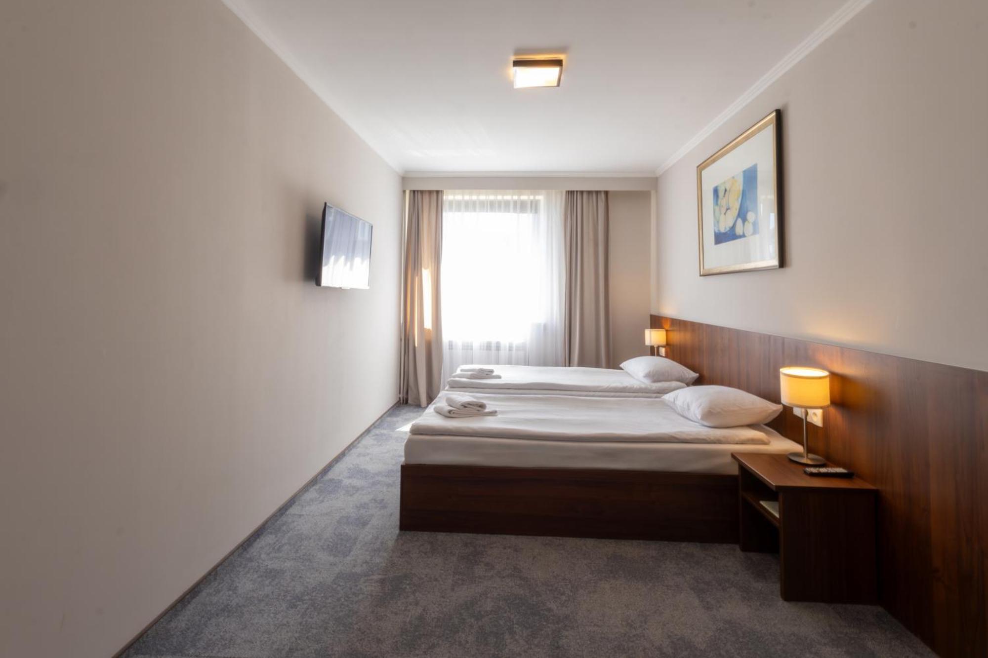 Hit Apartments Warsawa Bagian luar foto