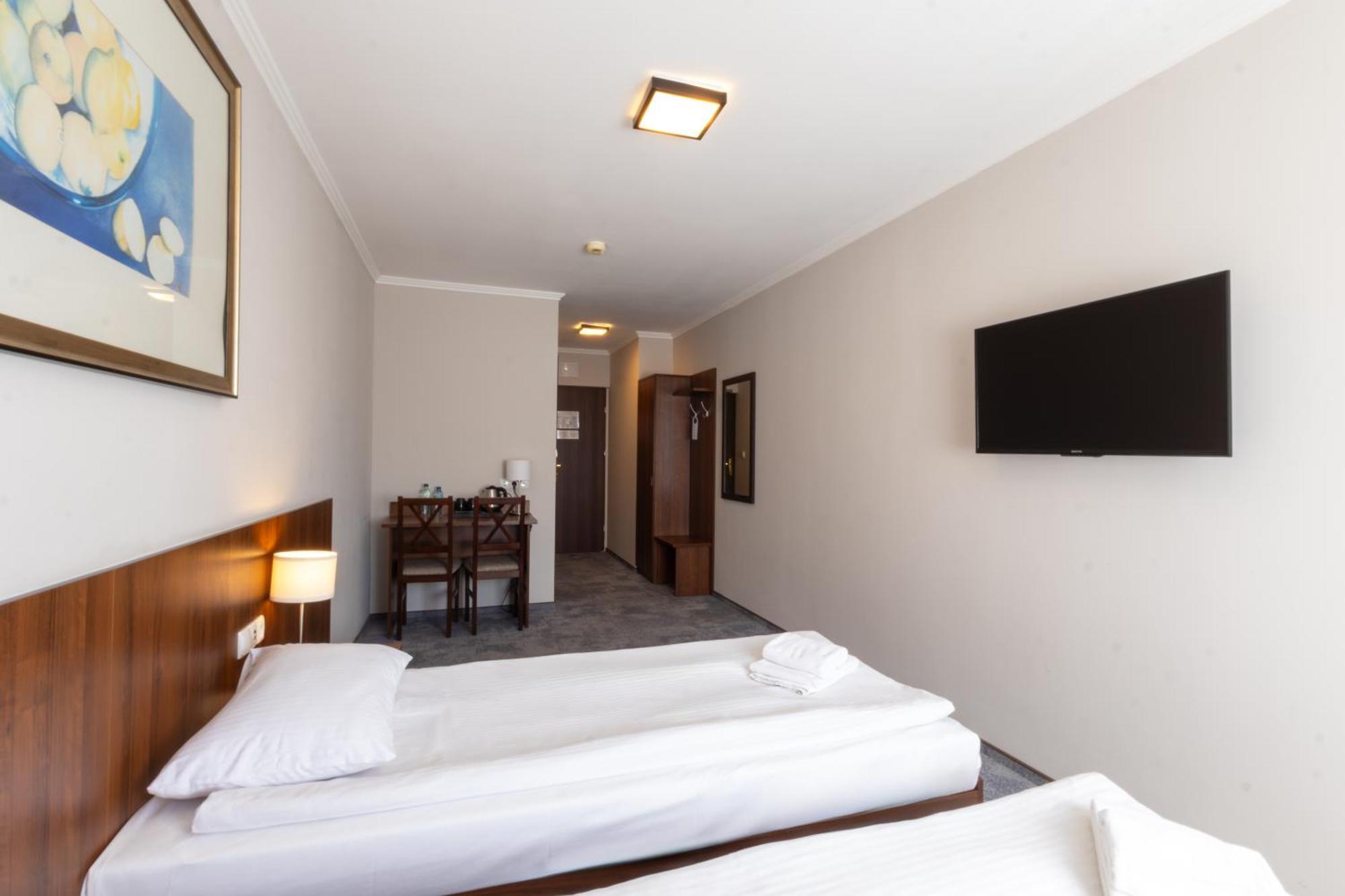 Hit Apartments Warsawa Bagian luar foto